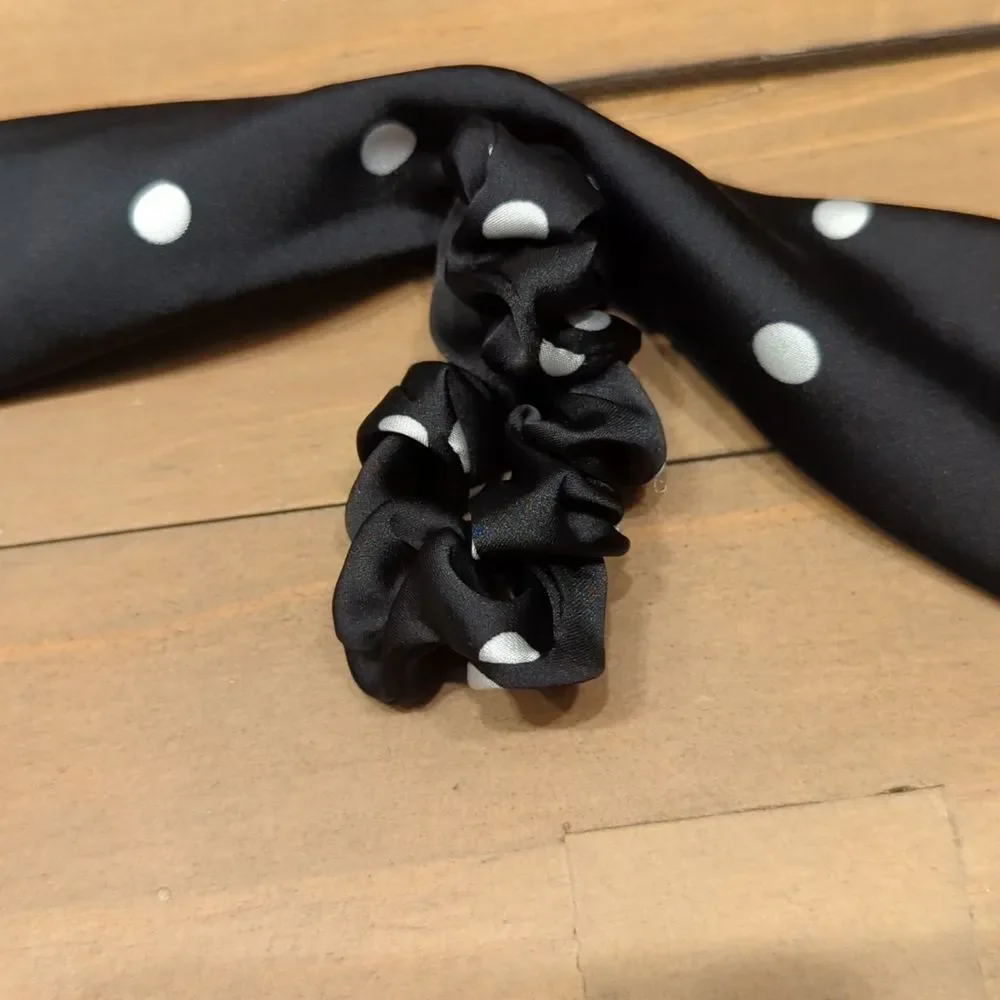 Scrunchie Polka Dots Scarf